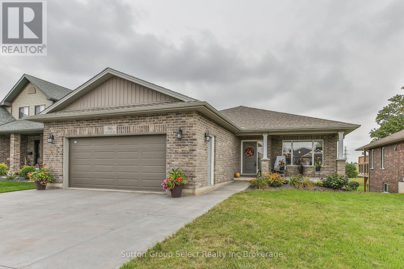 86 Walker Road, Ingersoll, Ontario  N5C 0A6 - Photo 1 - X13802328