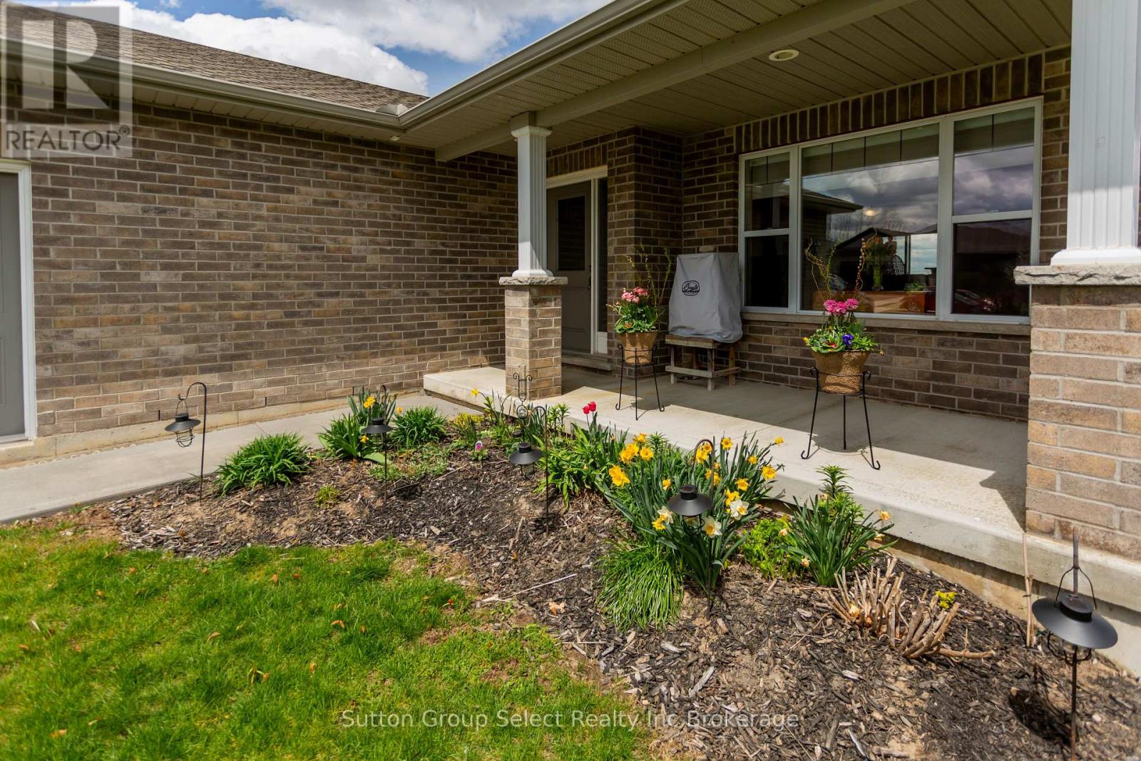86 Walker Road, Ingersoll, Ontario  N5C 0A6 - Photo 2 - X13802328