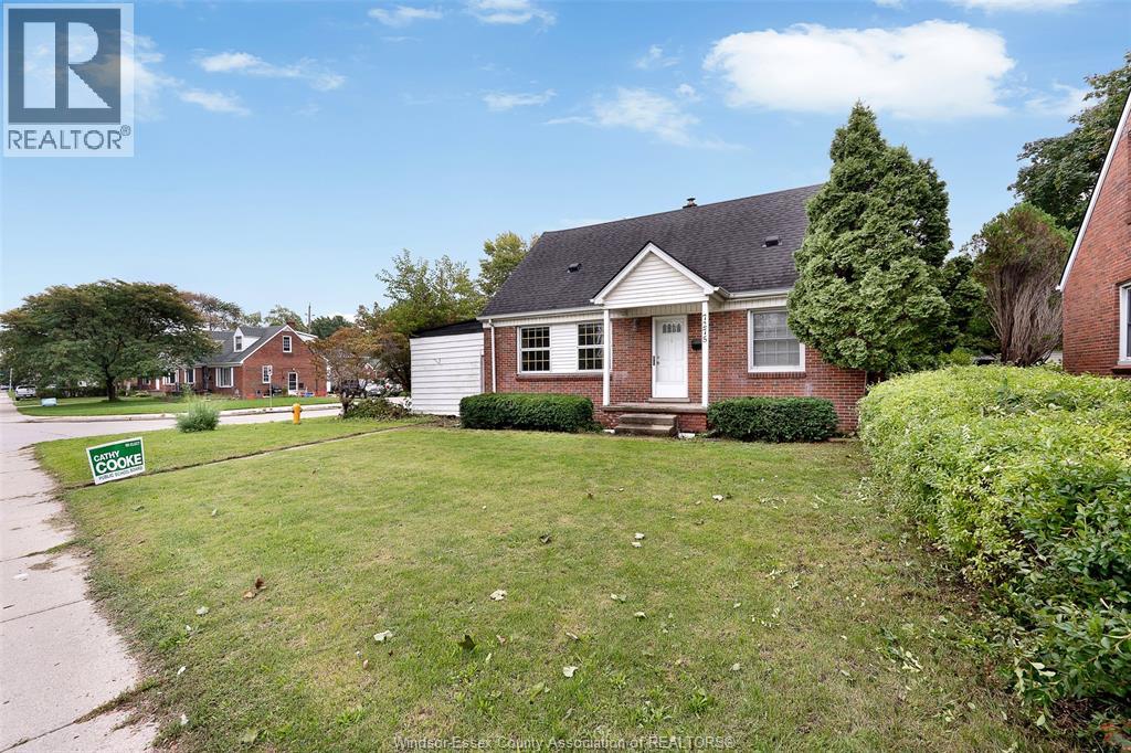 7275 WYANDOTTE, Windsor, Ontario