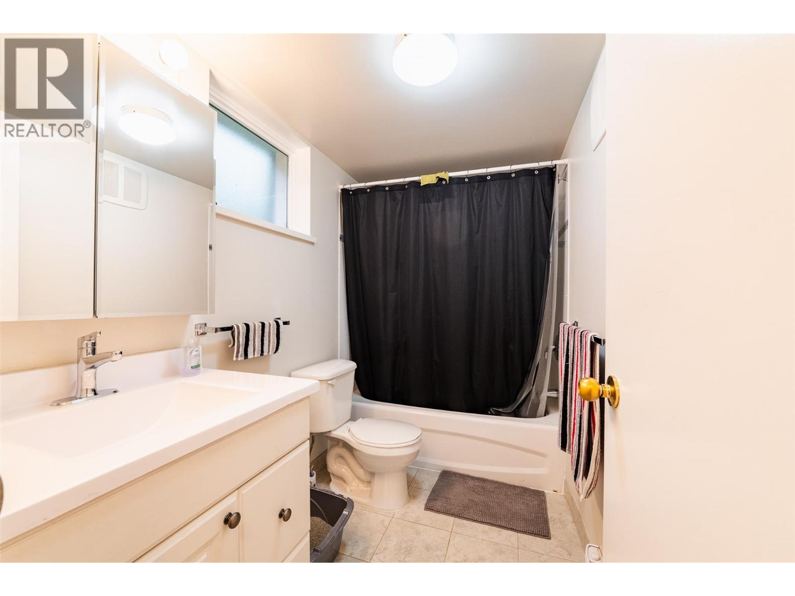 220-222 Vernon Street, Nelson, British Columbia  V1L 4E2 - Photo 32 - 10400573