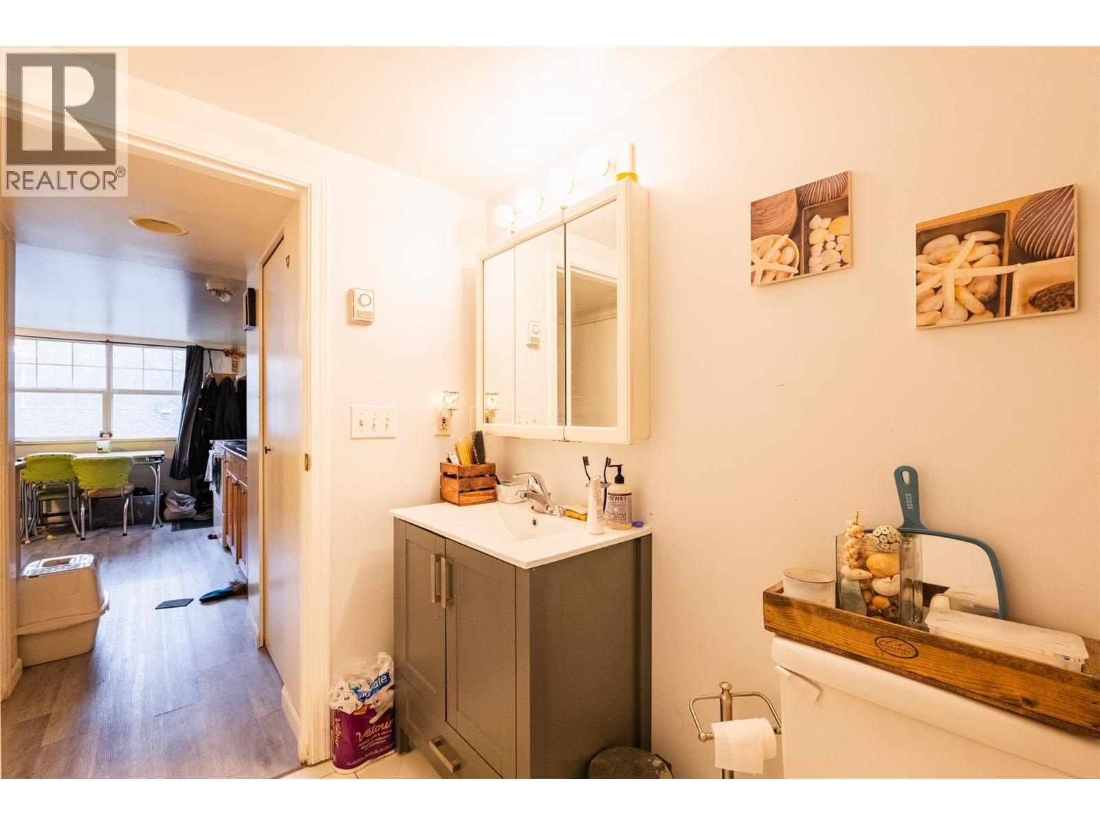 220-222 Vernon Street, Nelson, British Columbia  V1L 4E2 - Photo 57 - 10400573