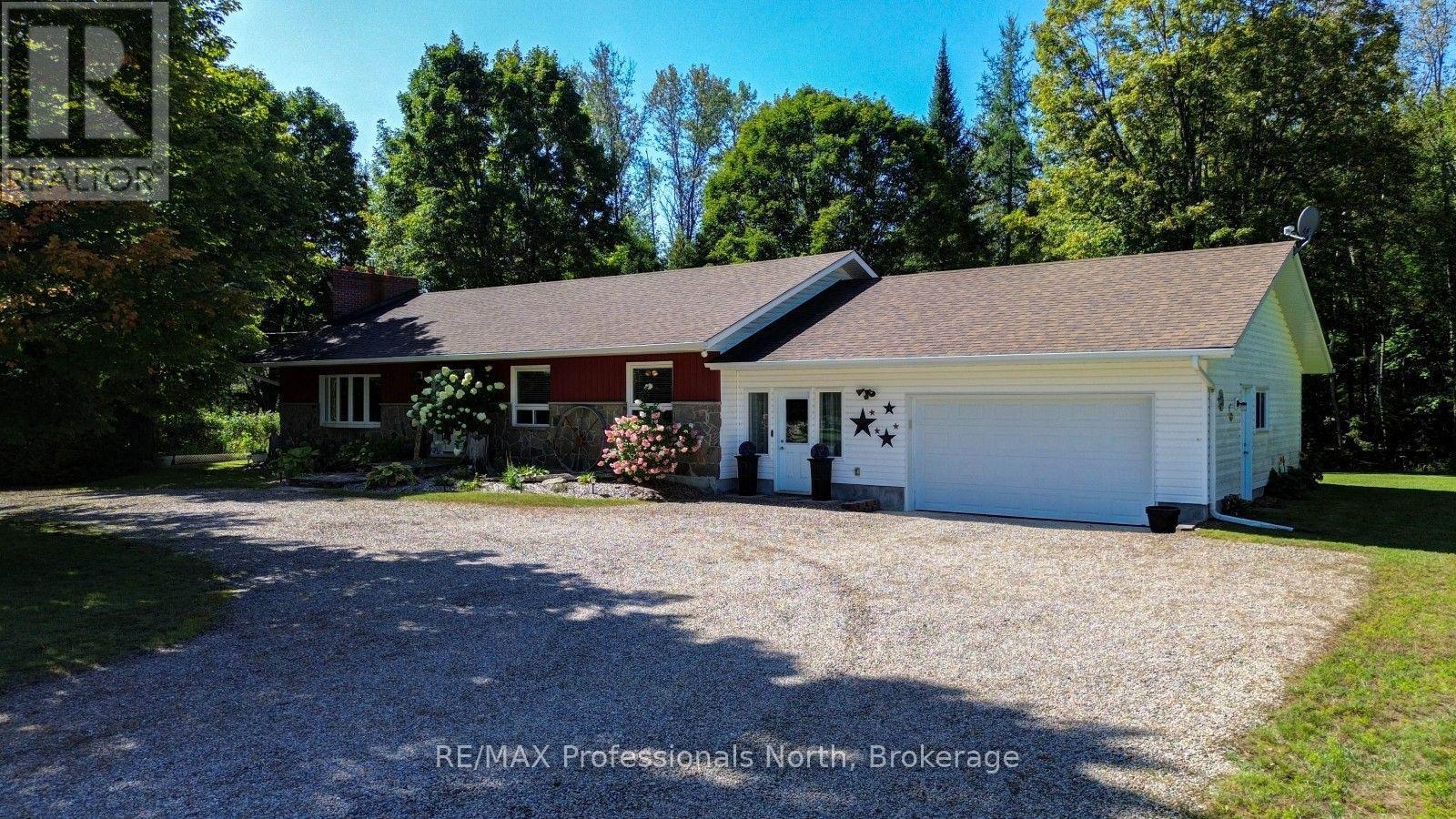 1017 CLEMENT LAKE ROAD, Highlands East, Ontario