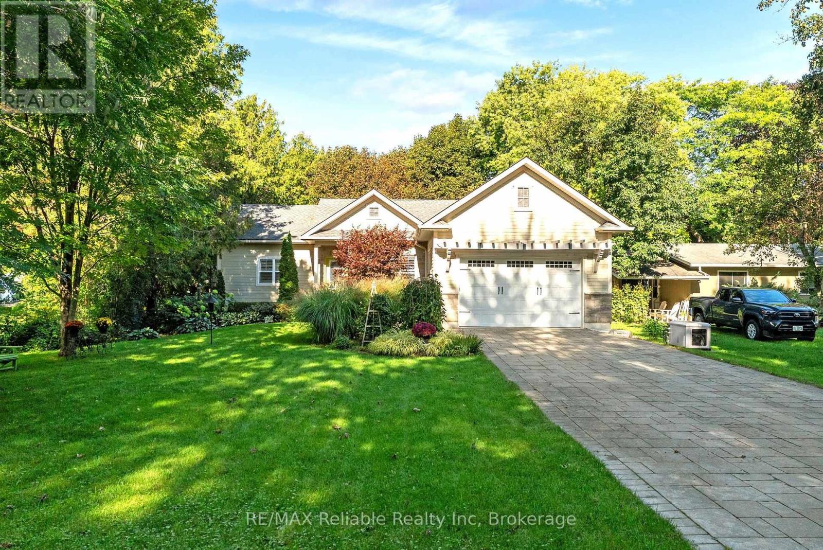 74863 Dr. George Smith Avenue, Bluewater, Ontario  N0M 1G0 - Photo 2 - X13802404