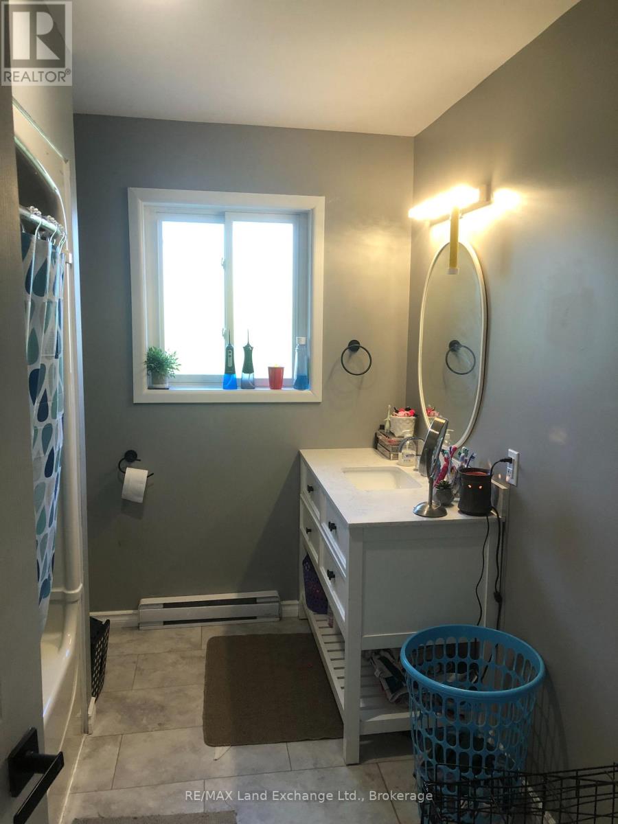 24 Stanley Street, Kincardine, Ontario N0G 2T0 - Photo 14 - X13802438