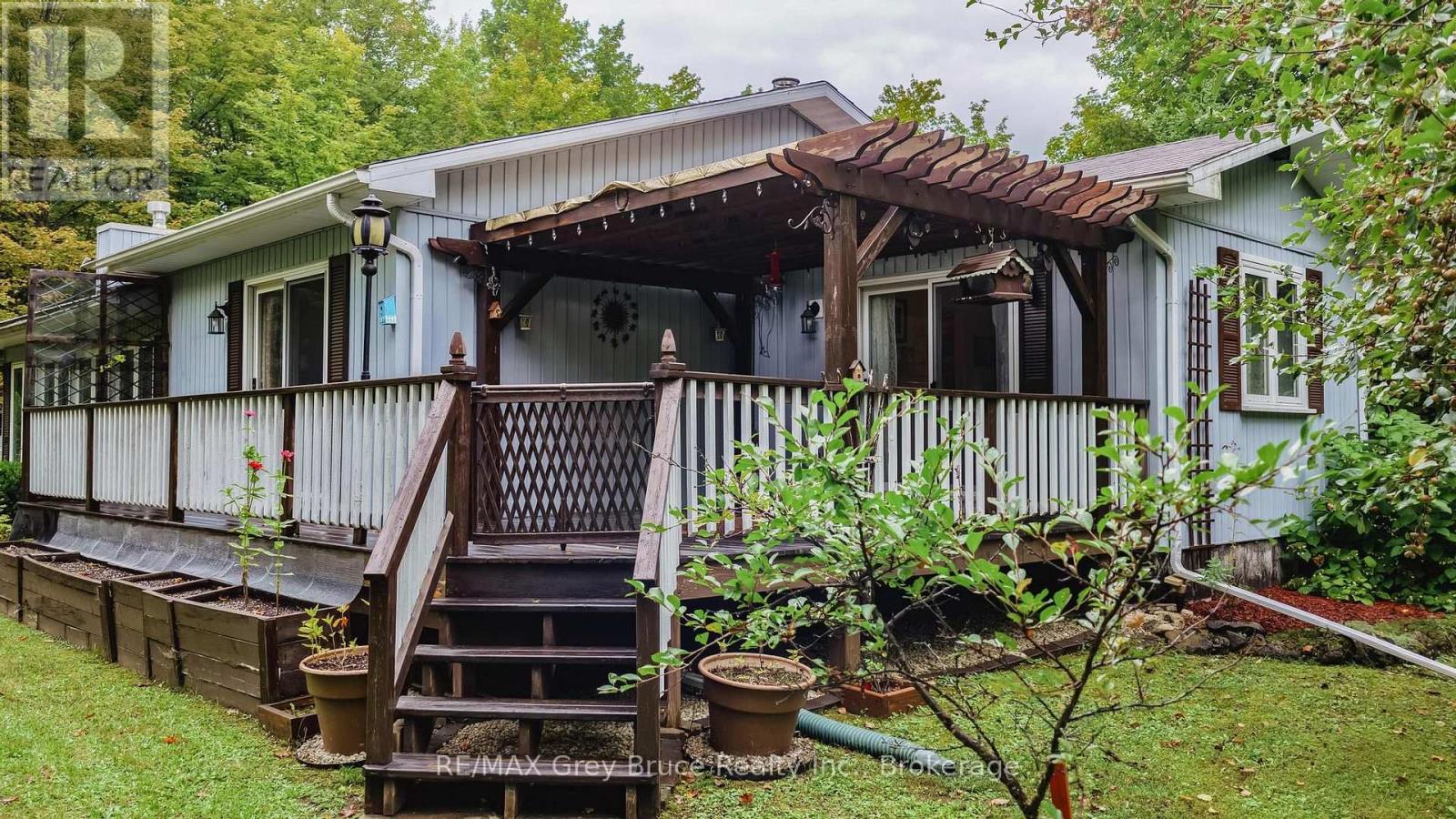255263 1 Concession, Chatsworth, Ontario  N0H 2V0 - Photo 2 - X13802574