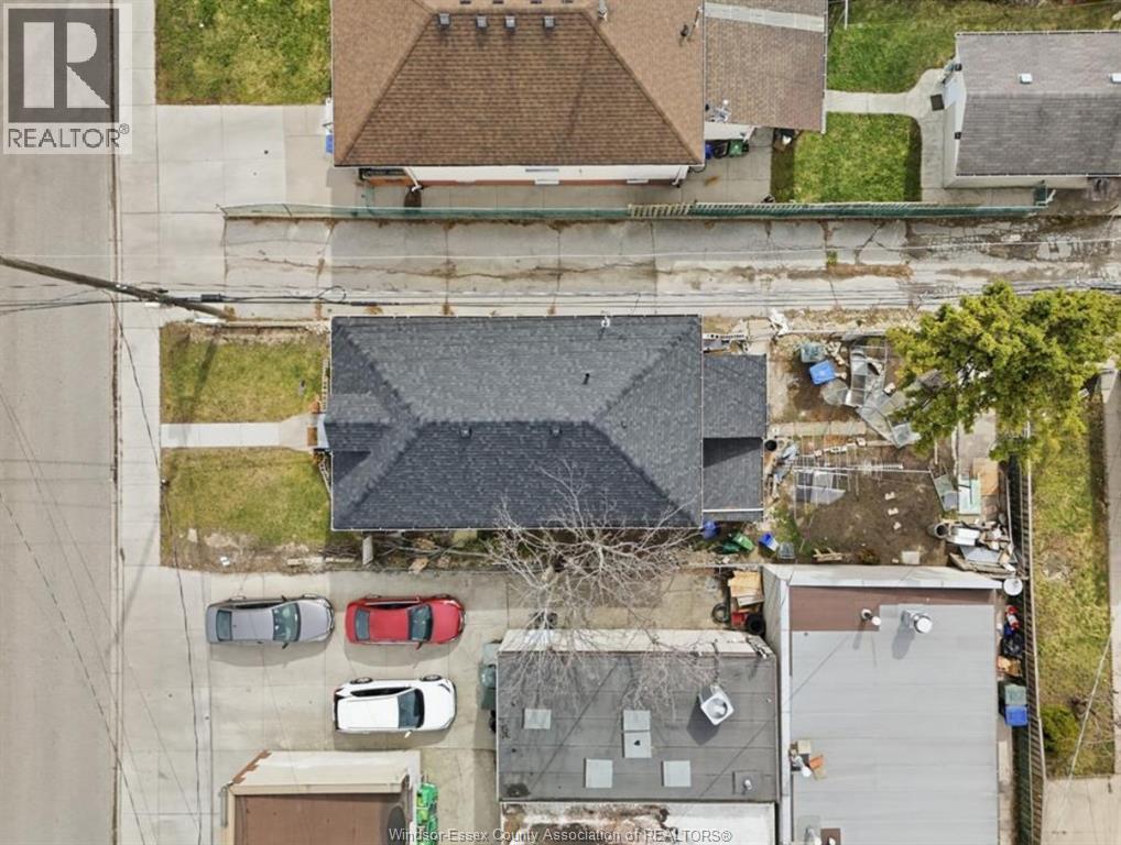 1023 Hall Avenue, Windsor, Ontario  N9A 2M6 - Photo 4 - 26023004