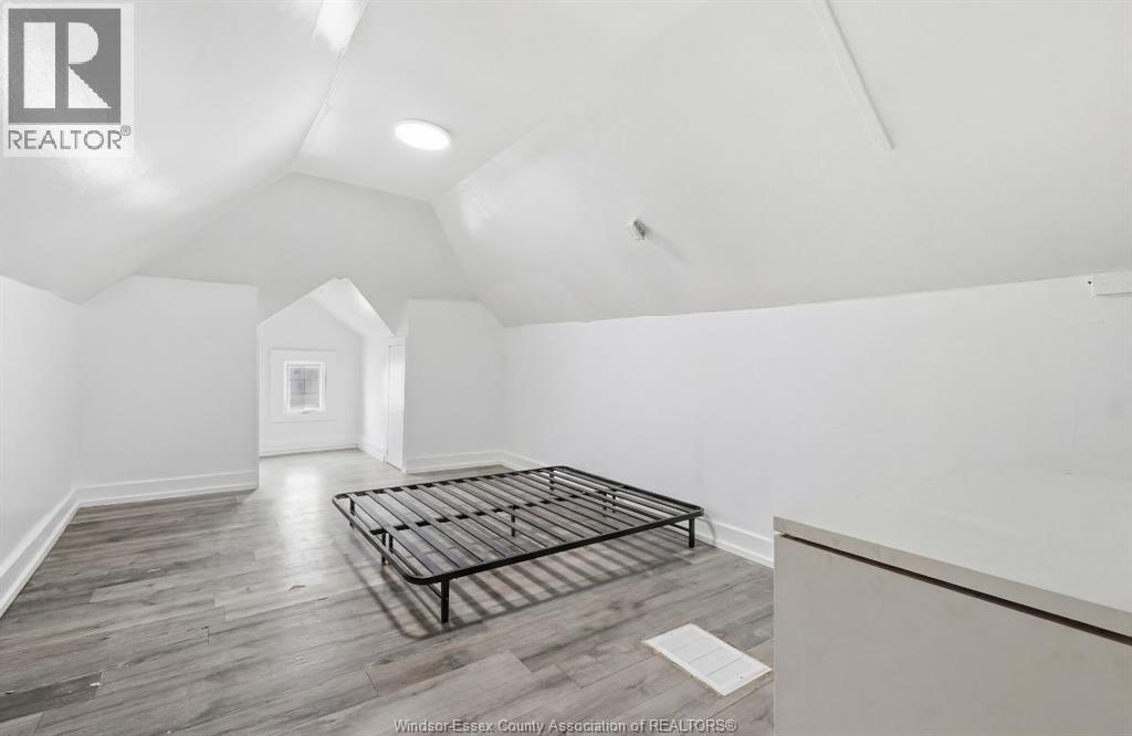 1023 Hall Avenue, Windsor, Ontario  N9A 2M6 - Photo 13 - 26023004