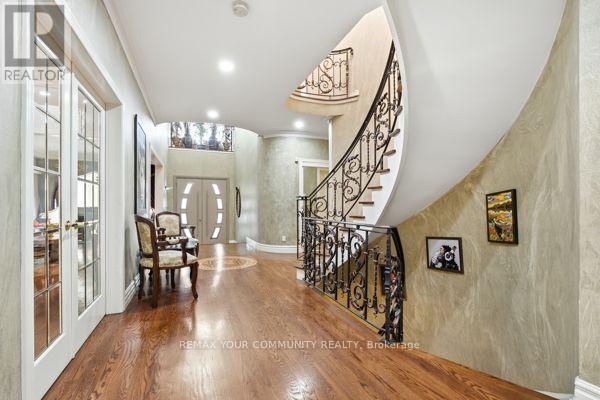 56a Roosevelt Drive, Richmond Hill, Ontario  L4C 6V4 - Photo 3 - N13784158