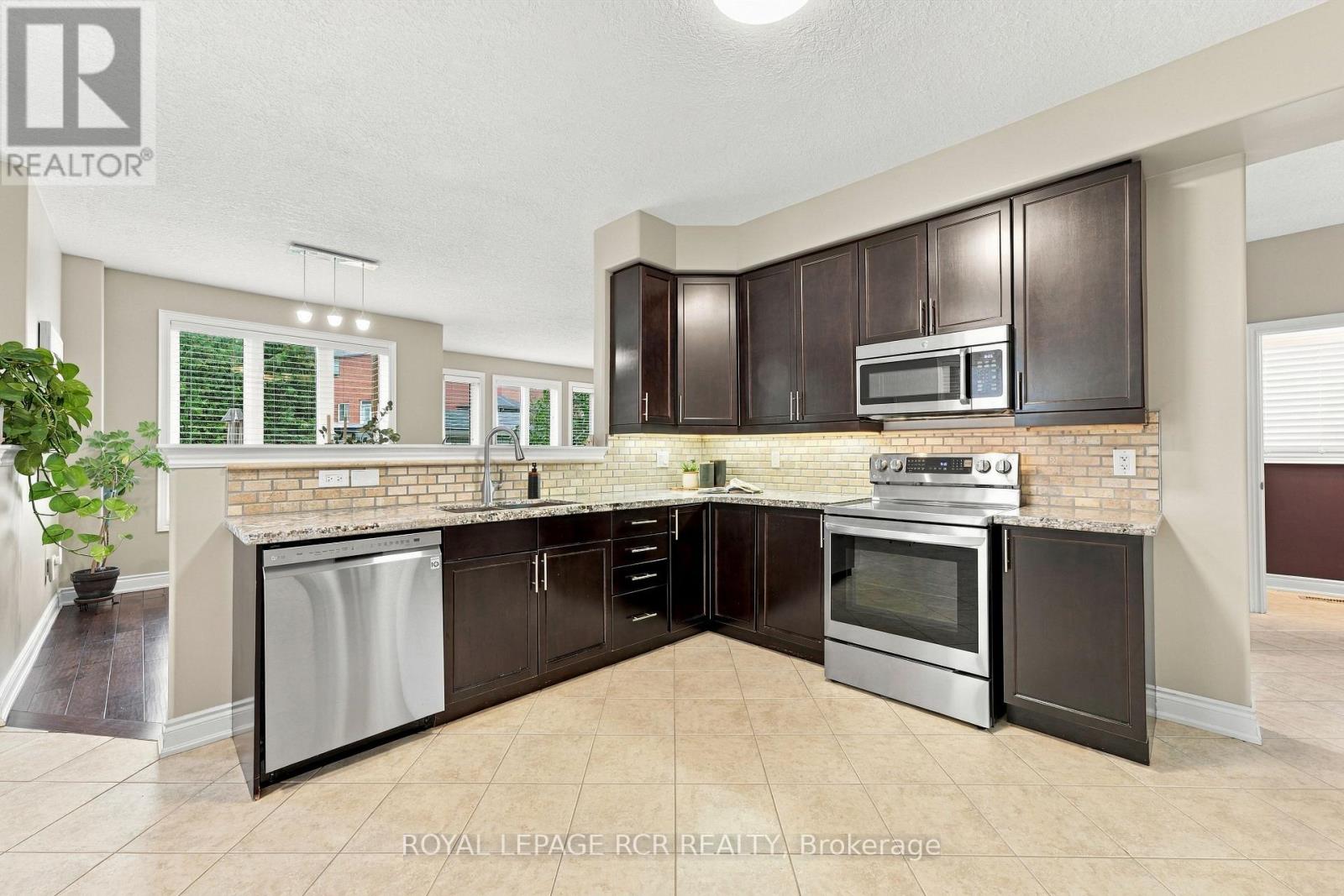 825 Booth Avenue, Innisfil, Ontario  L9S 0A7 - Photo 5 - N13802100