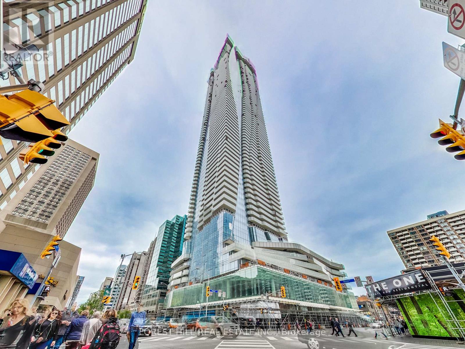 2412 - 1 BLOOR STREET E