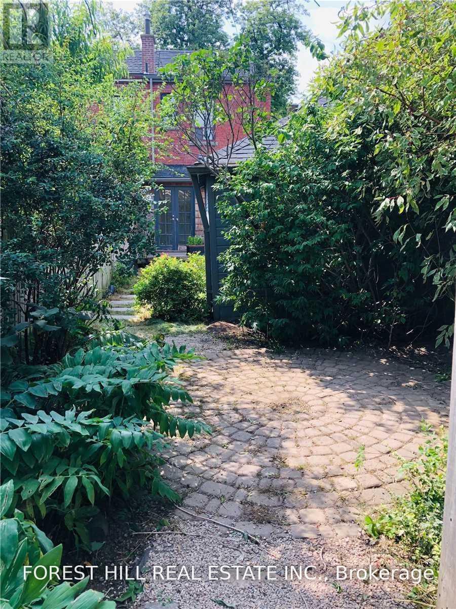 37 Hendrick Avenue, Toronto, Ontario  M6G 3S4 - Photo 22 - C13802400