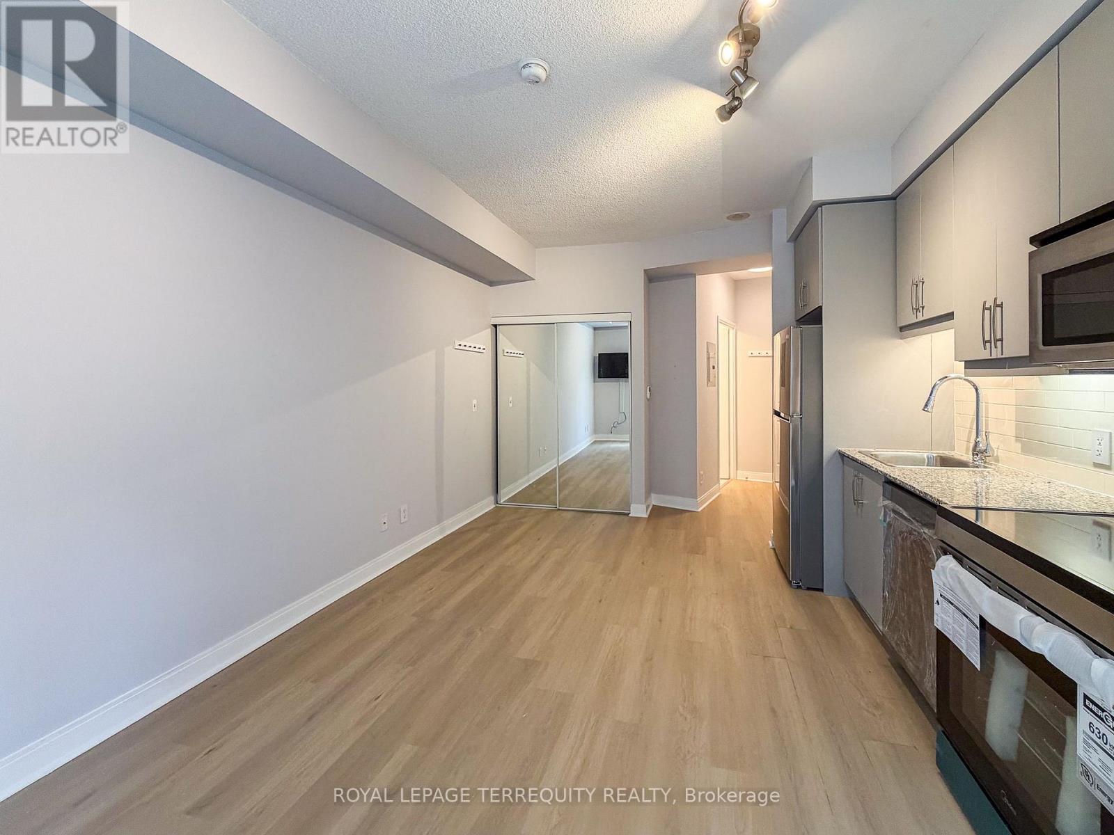 311 - 1 Scott Street, Toronto, Ontario  M5E 1A1 - Photo 3 - C13802480