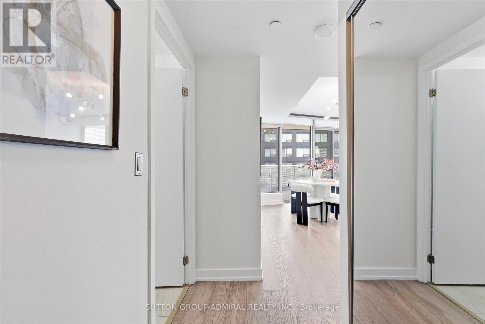 3411 - 11 Wellesley Street, Toronto, Ontario  M4Y 1E8 - Photo 11 - C13802508
