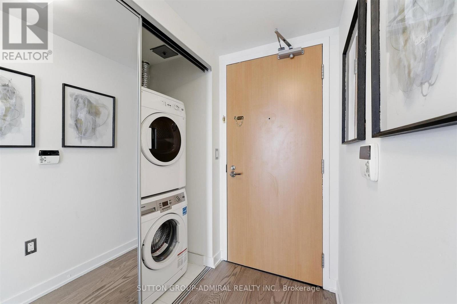 3411 - 11 Wellesley Street, Toronto, Ontario  M4Y 1E8 - Photo 17 - C13802508
