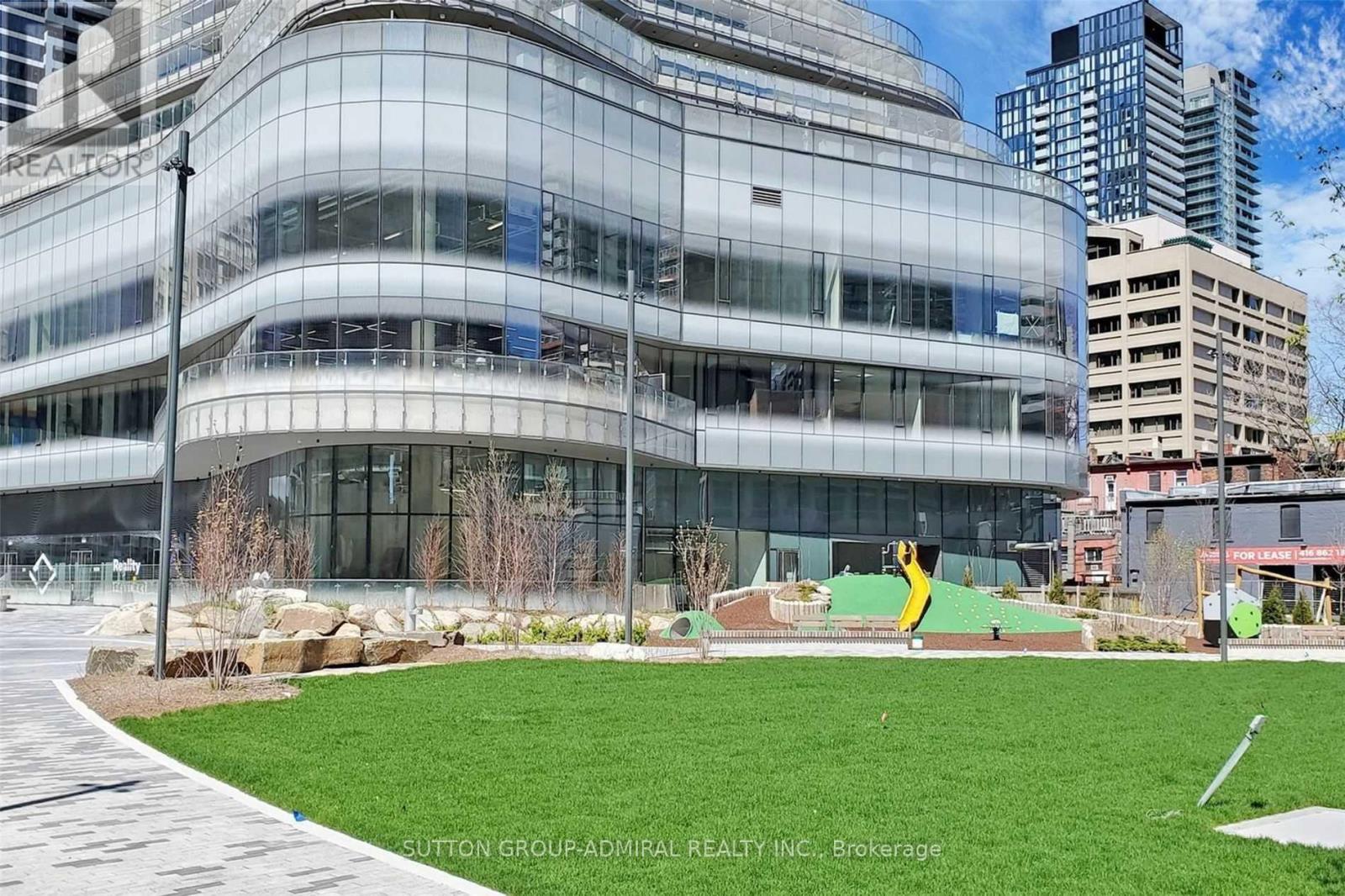 3411 - 11 Wellesley Street, Toronto, Ontario  M4Y 1E8 - Photo 24 - C13802508