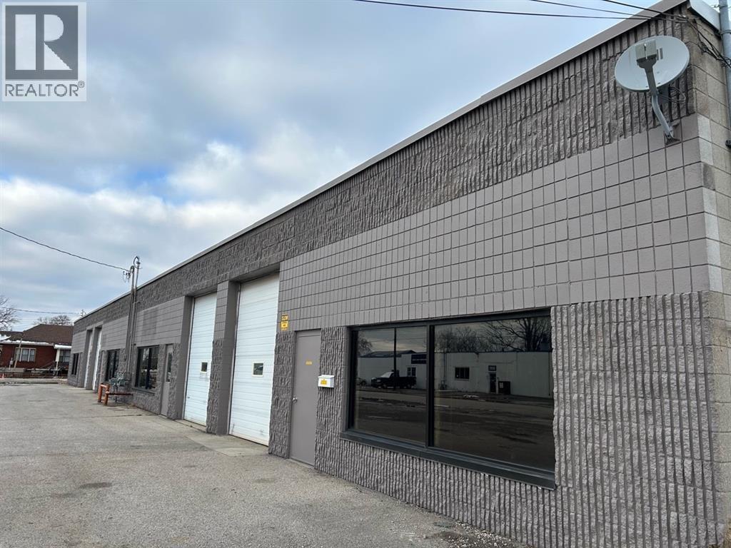 264 Tecumseh Street, Sarnia, Ontario  N7V 1P2 - Photo 2 - 26022911