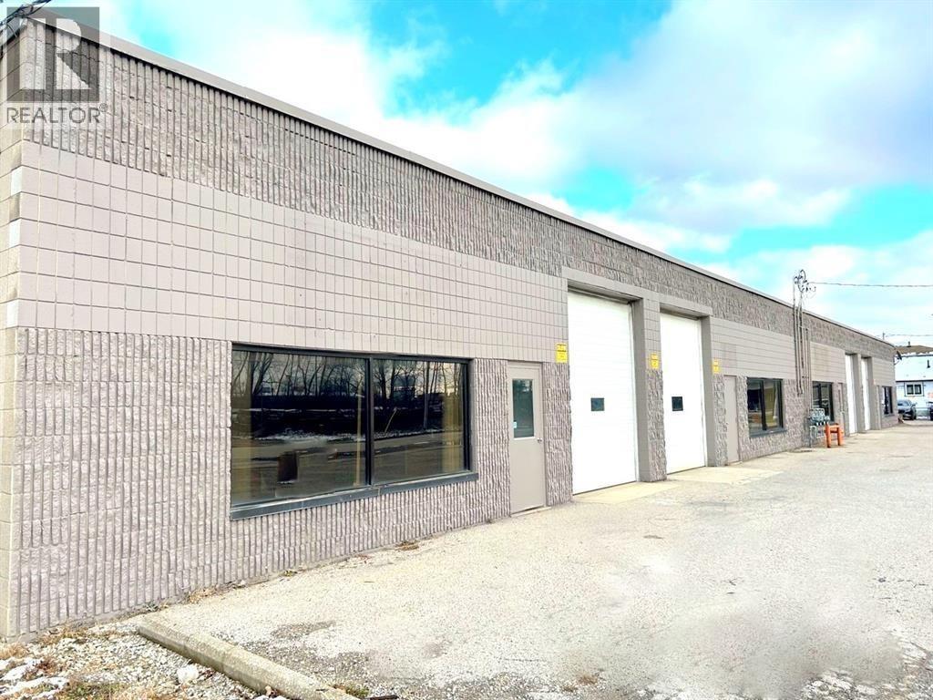 264 Tecumseh Street, Sarnia, Ontario  N7V 1P2 - Photo 3 - 26022911
