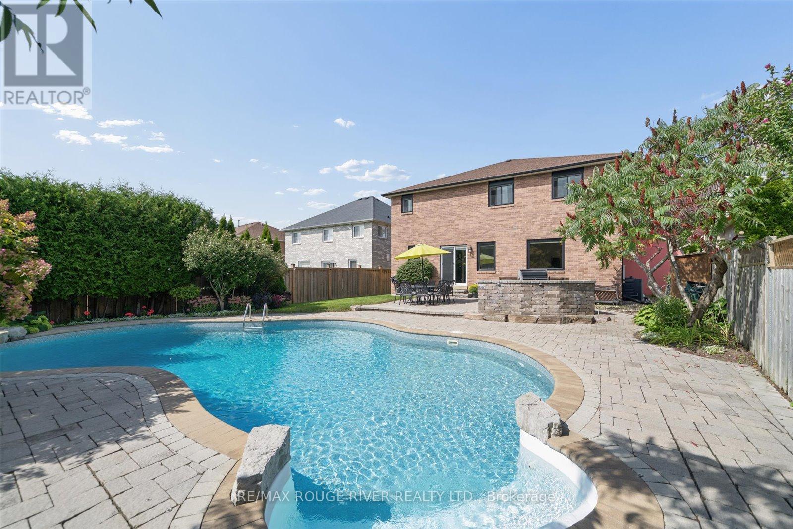 84 Bedell Crescent, Whitby, Ontario  L1R 2H8 - Photo 3 - E13802384