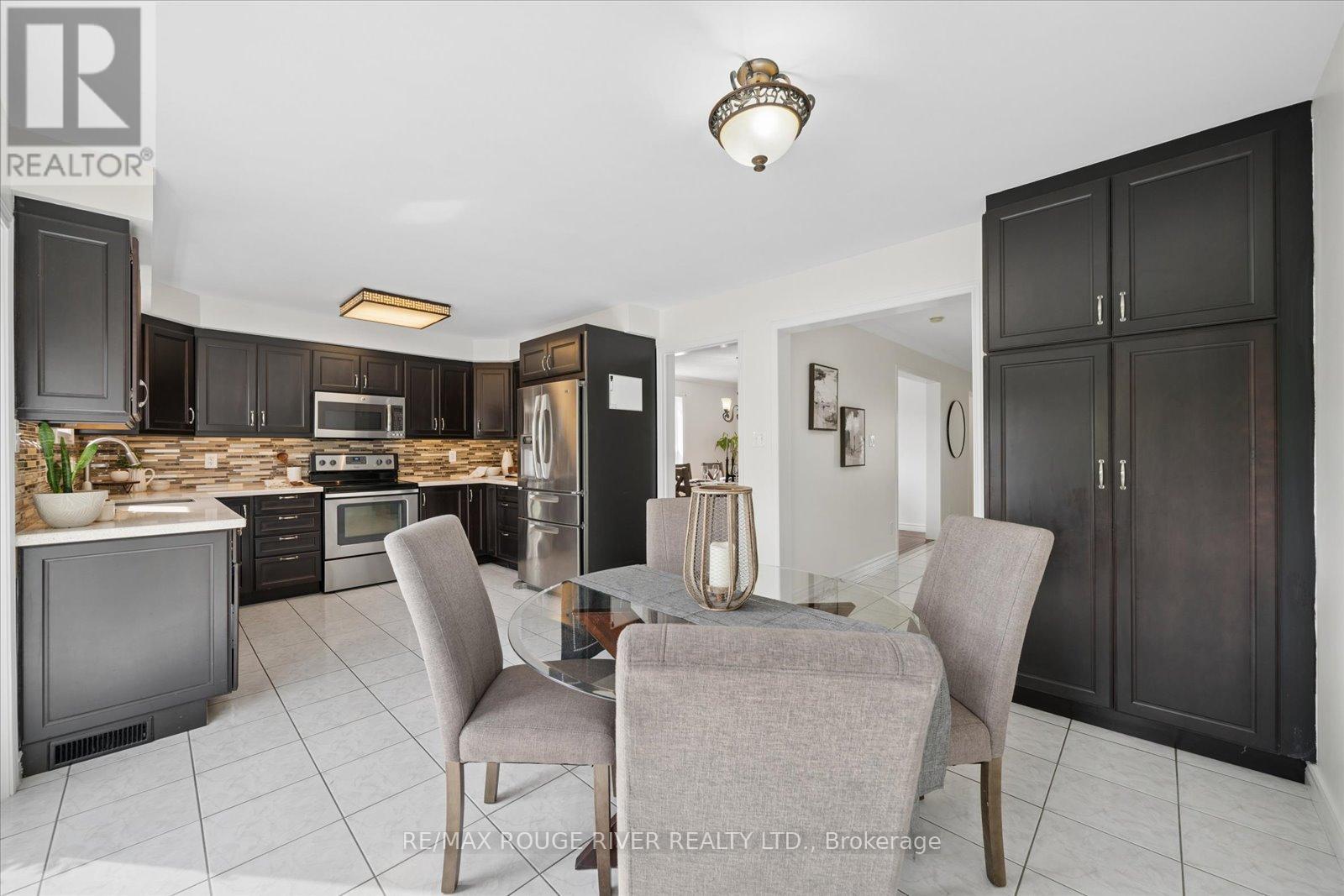 84 Bedell Crescent, Whitby, Ontario  L1R 2H8 - Photo 7 - E13802384