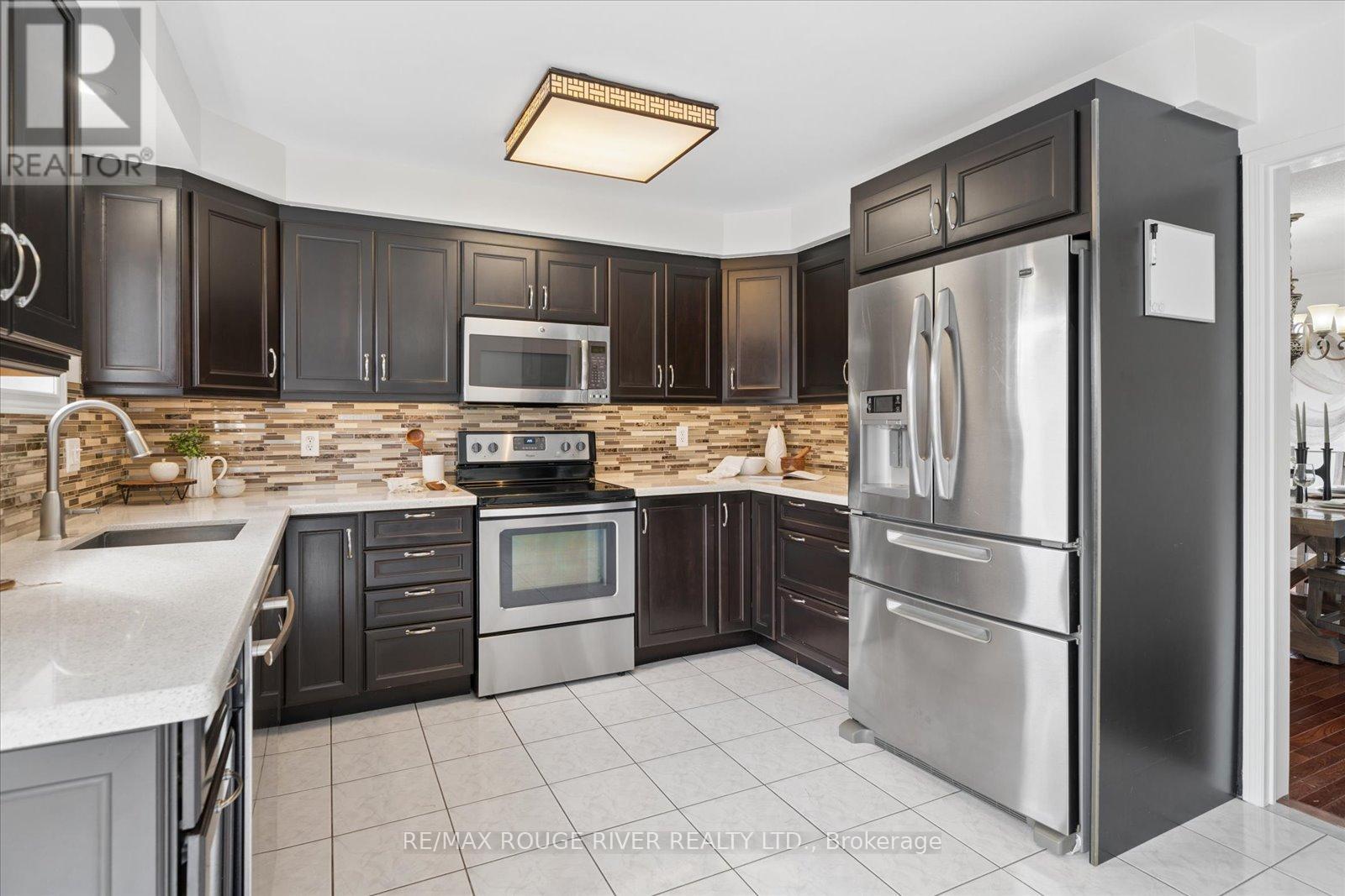 84 Bedell Crescent, Whitby, Ontario  L1R 2H8 - Photo 8 - E13802384