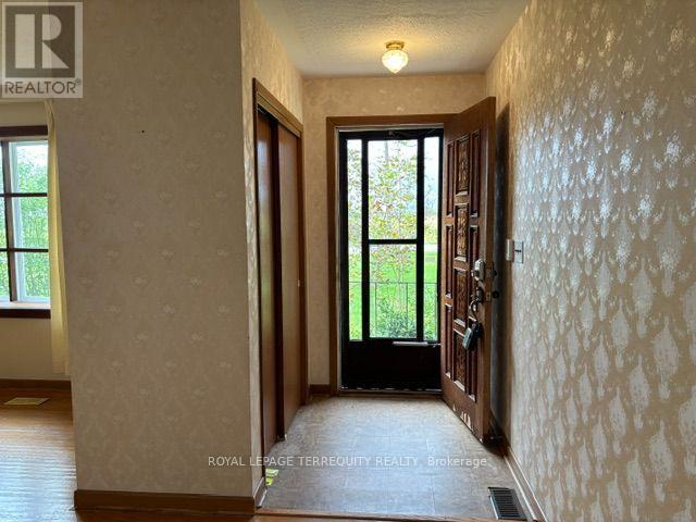 7421 Cochrane Street, Whitby, Ontario  L1M 1R1 - Photo 13 - E13802440