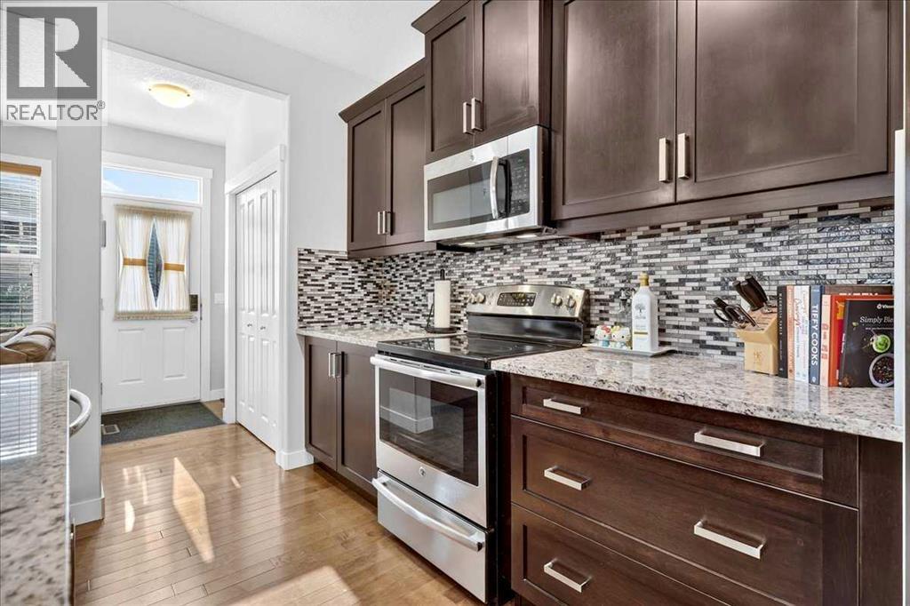 28 Evansborough Gate NW, Calgary, Alberta  T3P 0M2 - Photo 6 - A2331263
