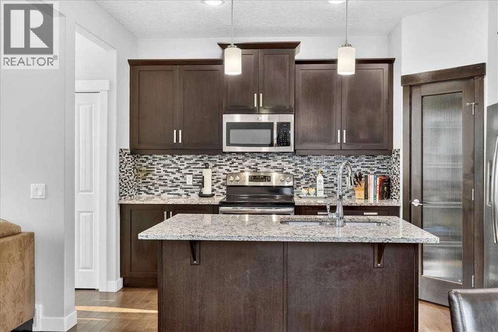 28 Evansborough Gate NW, Calgary, Alberta  T3P 0M2 - Photo 4 - A2331263