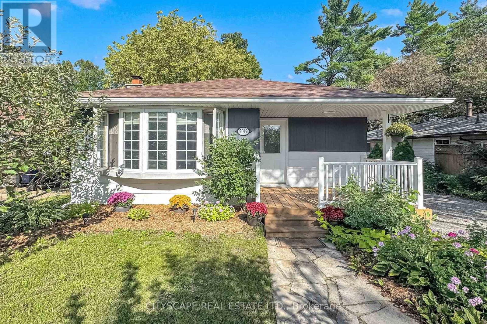 2049 Northern Avenue, Innisfil, Ontario  L9S 1Z4 - Photo 2 - N13802412