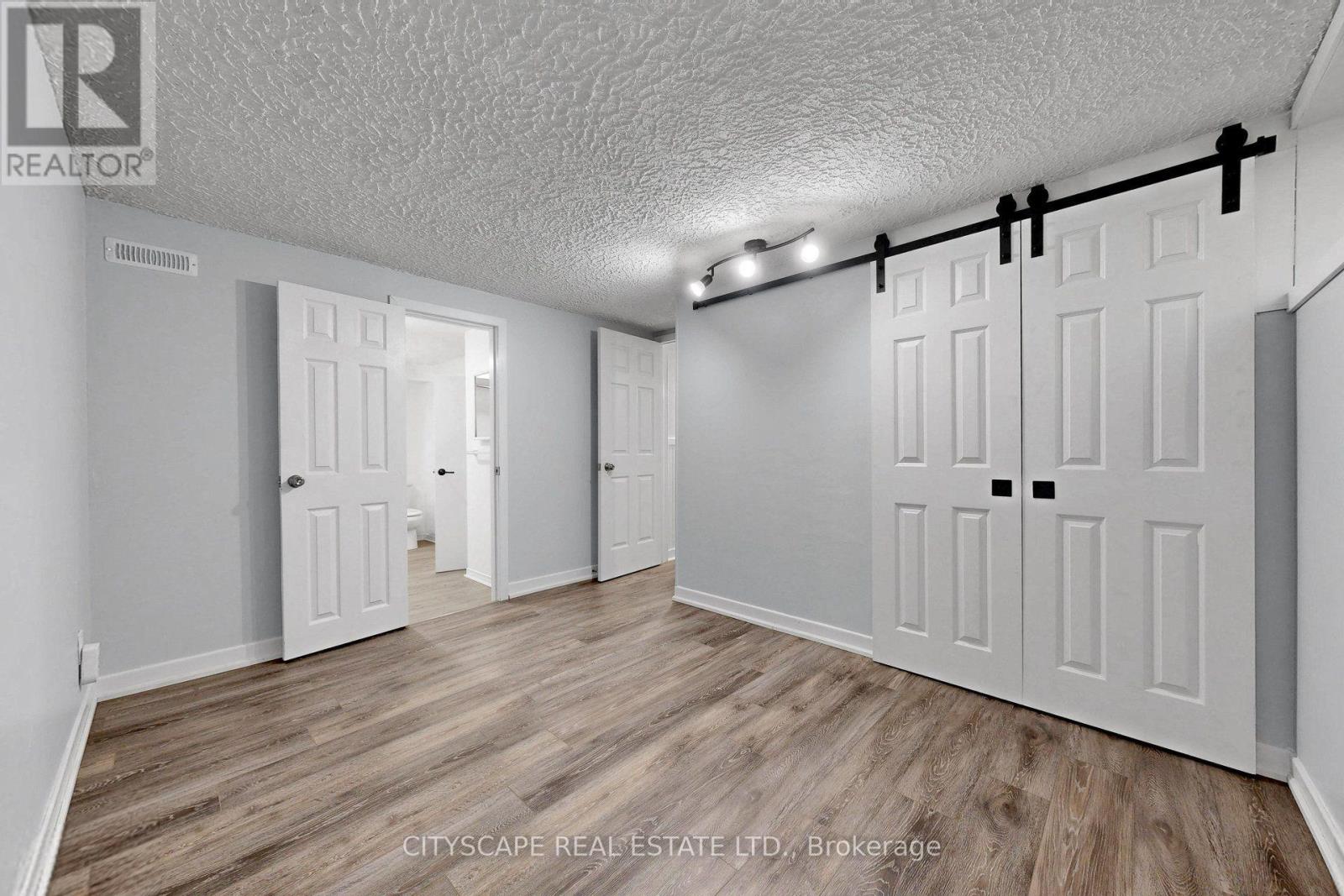 2049 Northern Avenue, Innisfil, Ontario  L9S 1Z4 - Photo 27 - N13802412