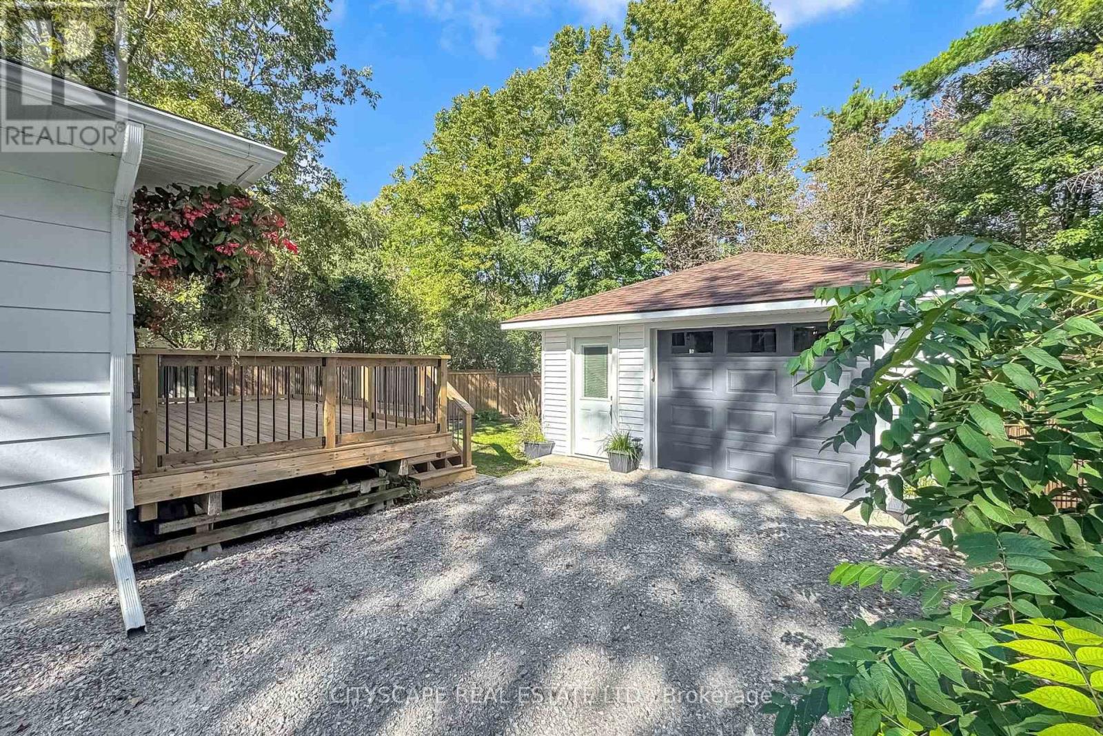 2049 Northern Avenue, Innisfil, Ontario  L9S 1Z4 - Photo 30 - N13802412
