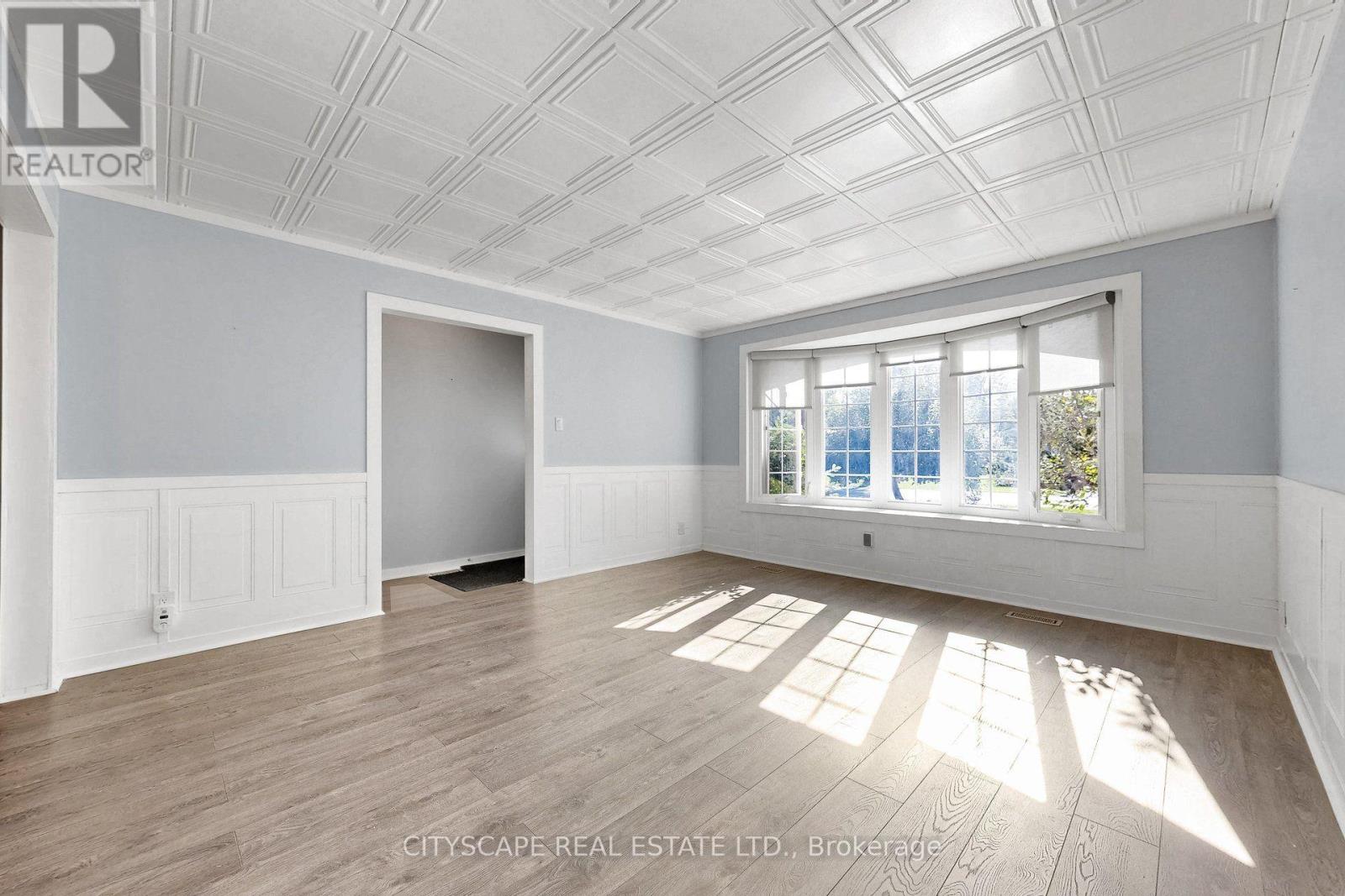 2049 Northern Avenue, Innisfil, Ontario  L9S 1Z4 - Photo 4 - N13802412