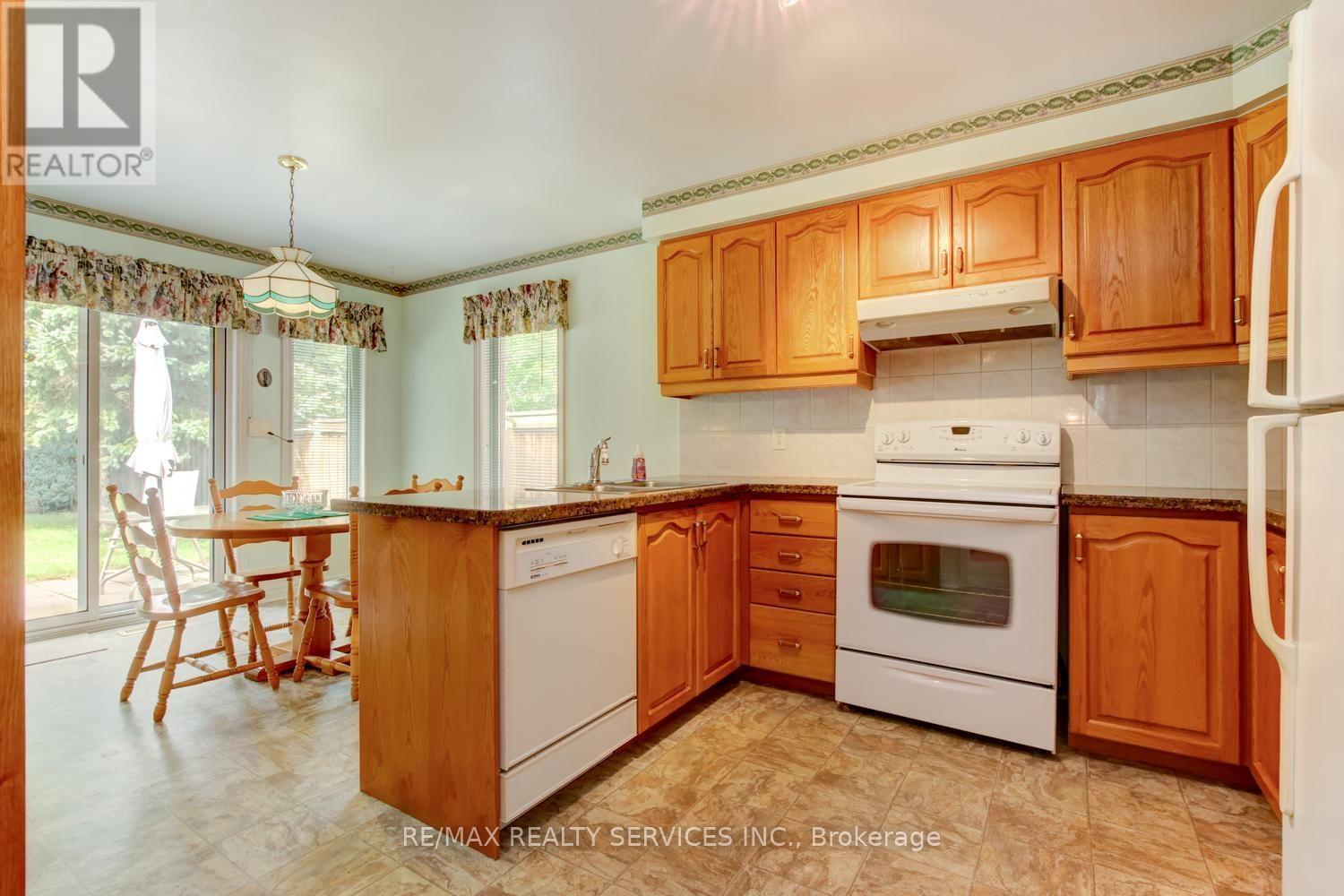 10 Brent Road, East Gwillimbury, Ontario  L9N 1R9 - Photo 12 - N13802490