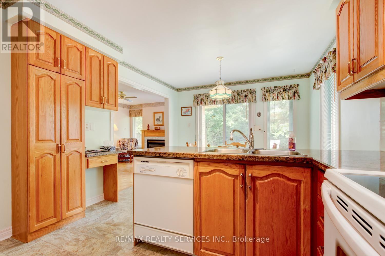 10 Brent Road, East Gwillimbury, Ontario  L9N 1R9 - Photo 14 - N13802490