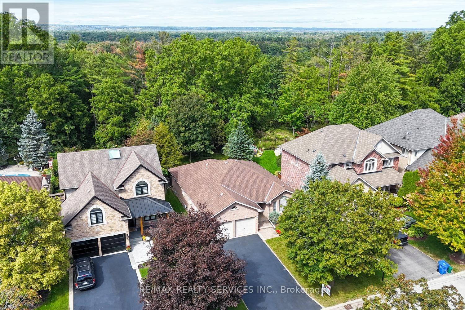 10 Brent Road, East Gwillimbury, Ontario  L9N 1R9 - Photo 3 - N13802490