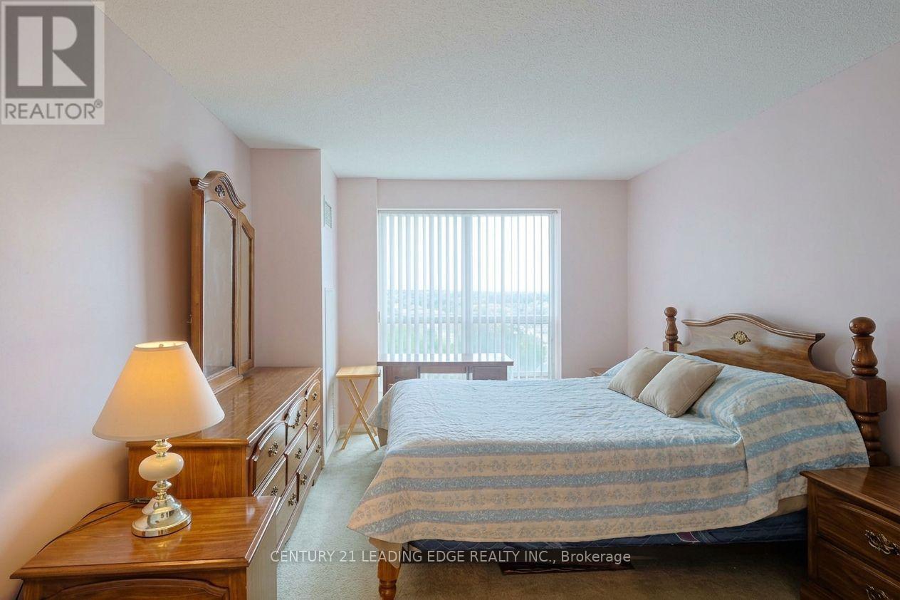 726 - 3 Ellesmere Street, Richmond Hill, Ontario  L4B 4N2 - Photo 1 - N13802520