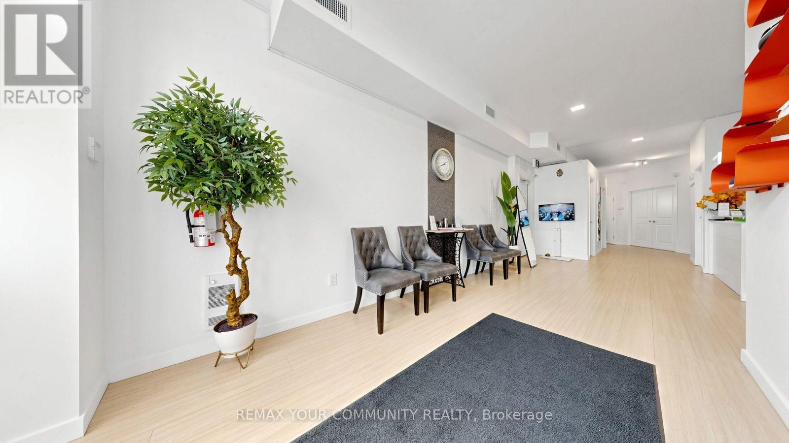 6 - 153 Woodbridge Avenue, Vaughan, Ontario  L4L 2S6 - Photo 8 - N13802580