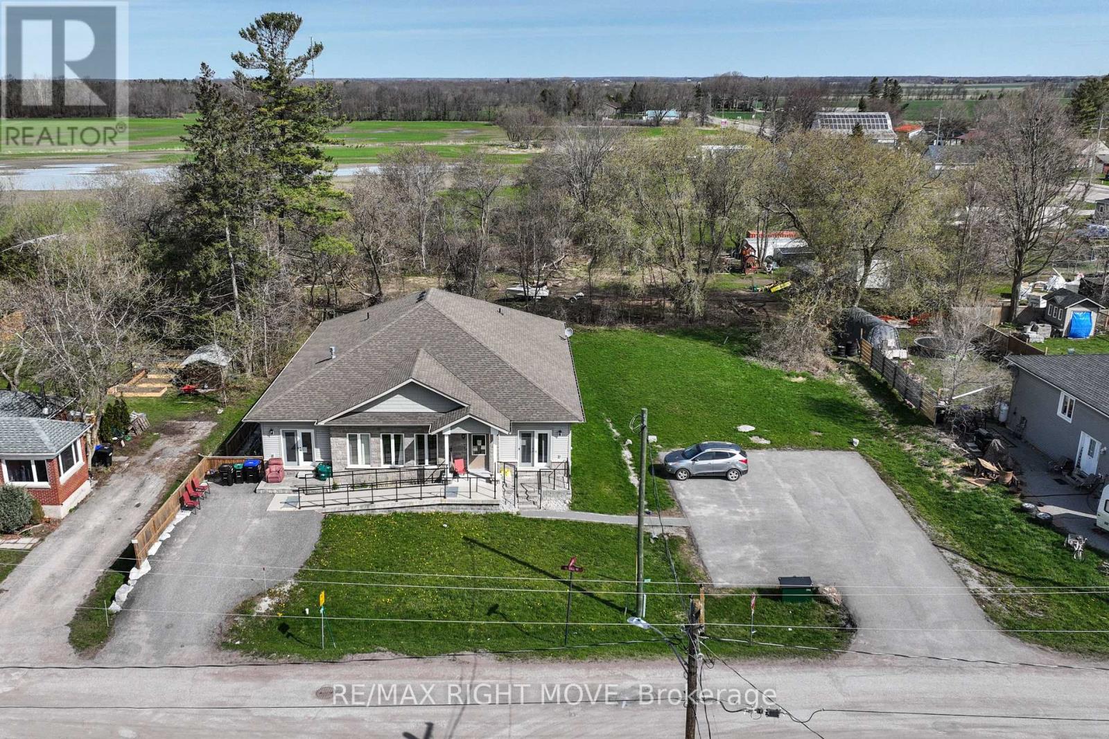 2232 O'neill Street, Ramara, Ontario  L0K 1B0 - Photo 3 - S13802402