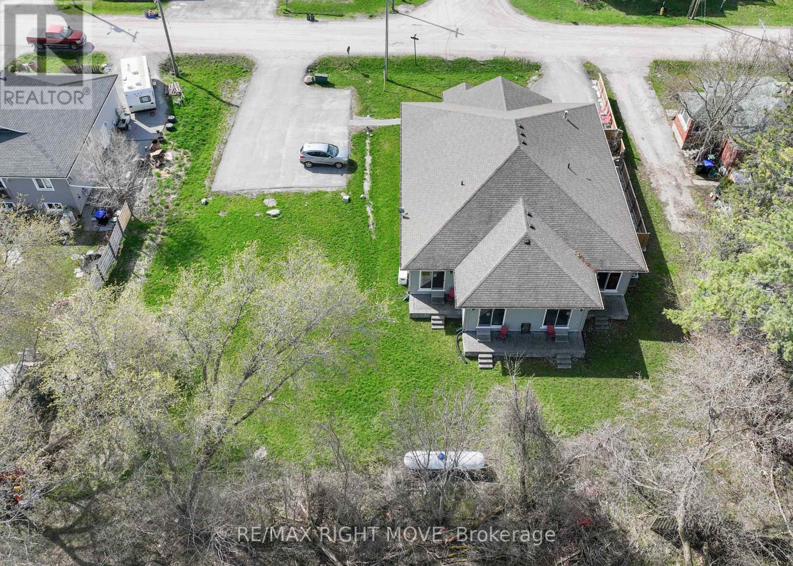 2232 O'neill Street, Ramara, Ontario  L0K 1B0 - Photo 6 - S13802402