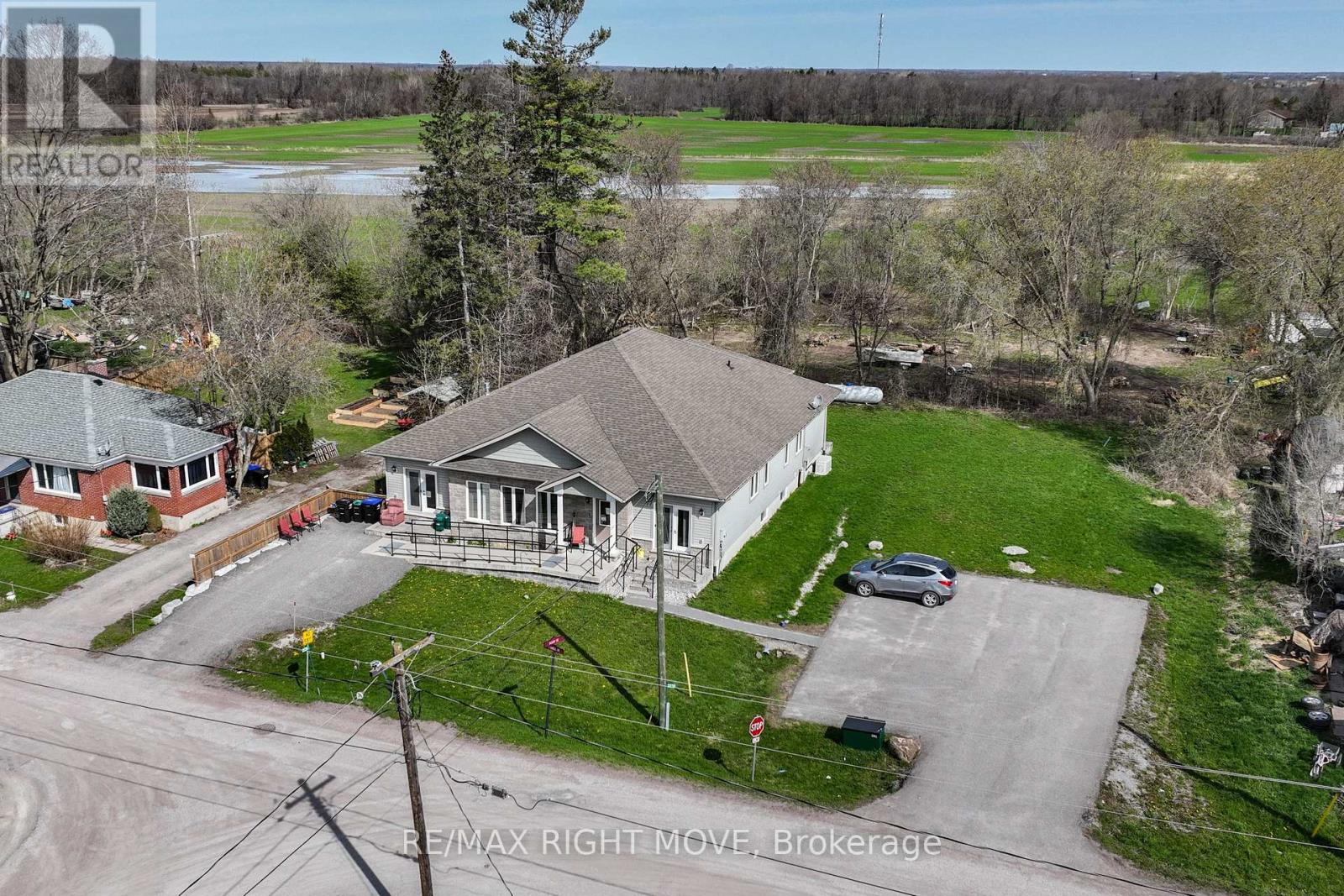 2232 O'neill Street, Ramara, Ontario  L0K 1B0 - Photo 7 - S13802402