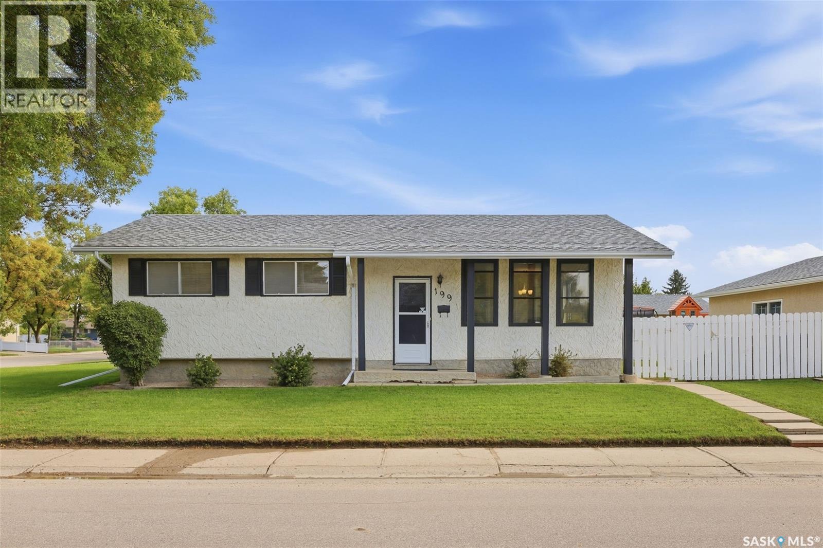 199 Mcsherry Crescent, Regina, Saskatchewan  S4T 7B6 - Photo 1 - SK048861