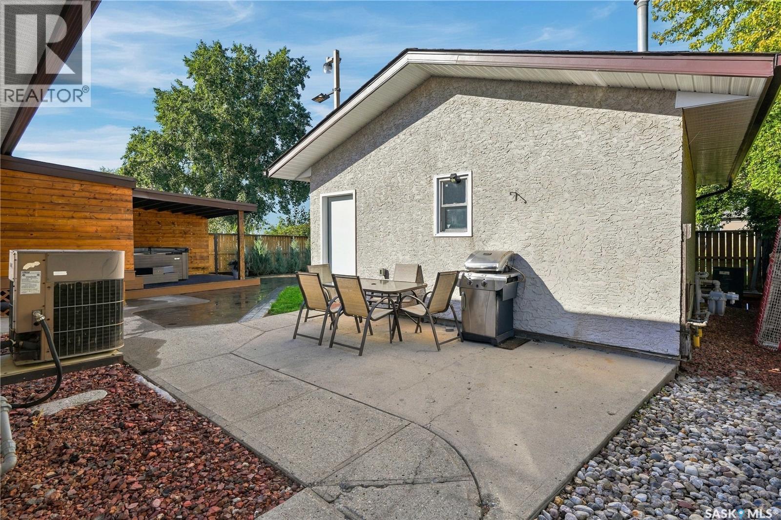 246 Hansen Drive, Regina, Saskatchewan  S4X 2Y6 - Photo 43 - SK048854