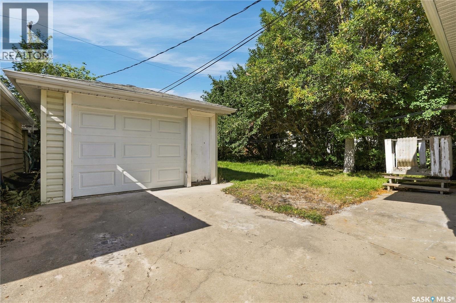 2716 Winnipeg Street, Regina, Saskatchewan  S4P 1H9 - Photo 43 - SK048803