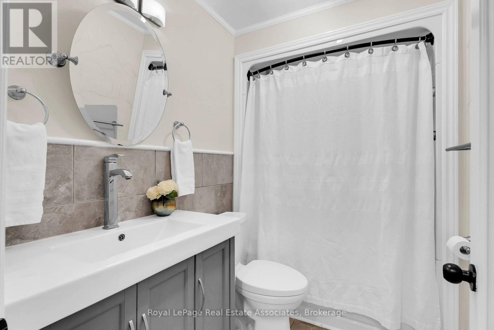 11 Churchill Crescent, Halton Hills, Ontario  L7G 2M8 - Photo 24 - W13802276