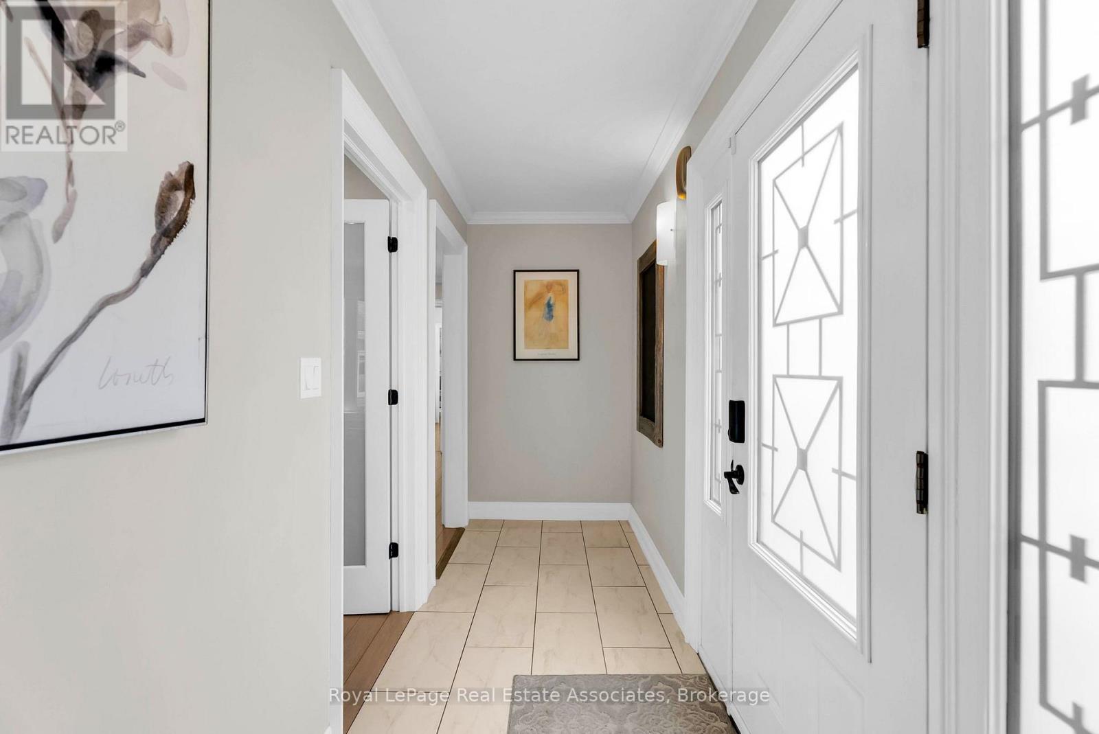 11 Churchill Crescent, Halton Hills, Ontario  L7G 2M8 - Photo 6 - W13802276