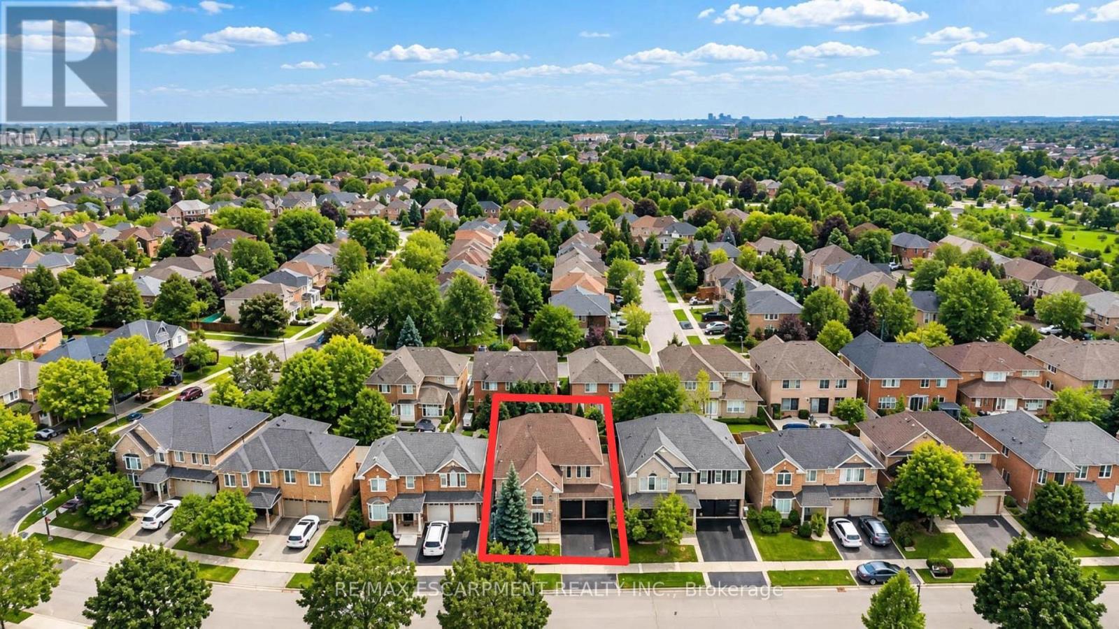 1396 Thorncrest Crescent, Oakville, Ontario  L6M 3Y9 - Photo 2 - W13802286