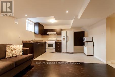 5936 Whitehorn Avenue, Mississauga, Ontario  L5V 2Y8 - Photo 12 - W13802290