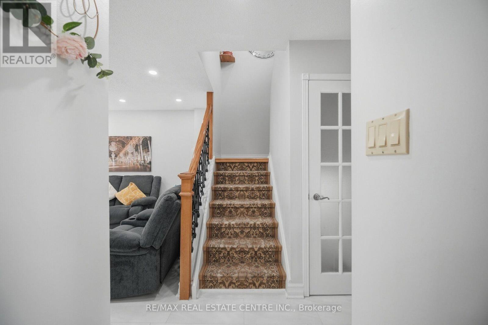 13 Dalzell Avenue, Brampton, Ontario  L6Z 1H1 - Photo 17 - W13802292