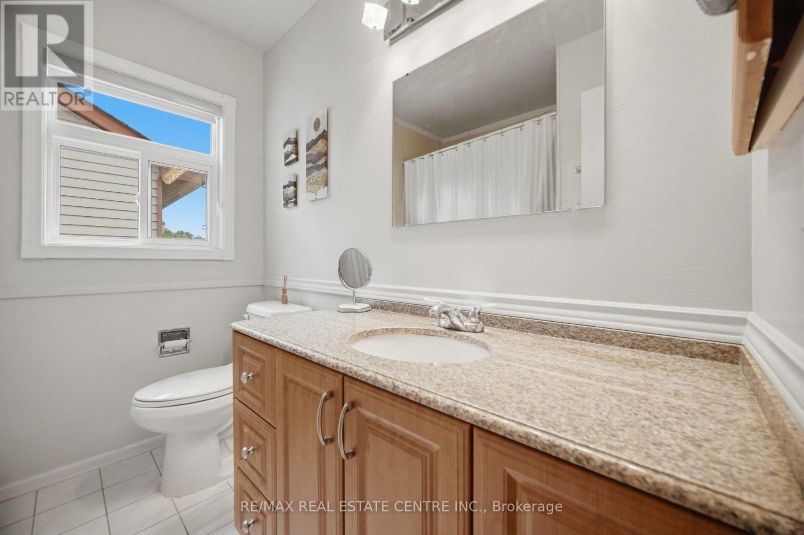 13 Dalzell Avenue, Brampton, Ontario  L6Z 1H1 - Photo 23 - W13802292