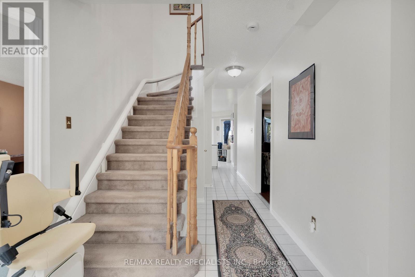 20 Mccullough Crescent, Halton Hills, Ontario  L7G 5N5 - Photo 8 - W13802312