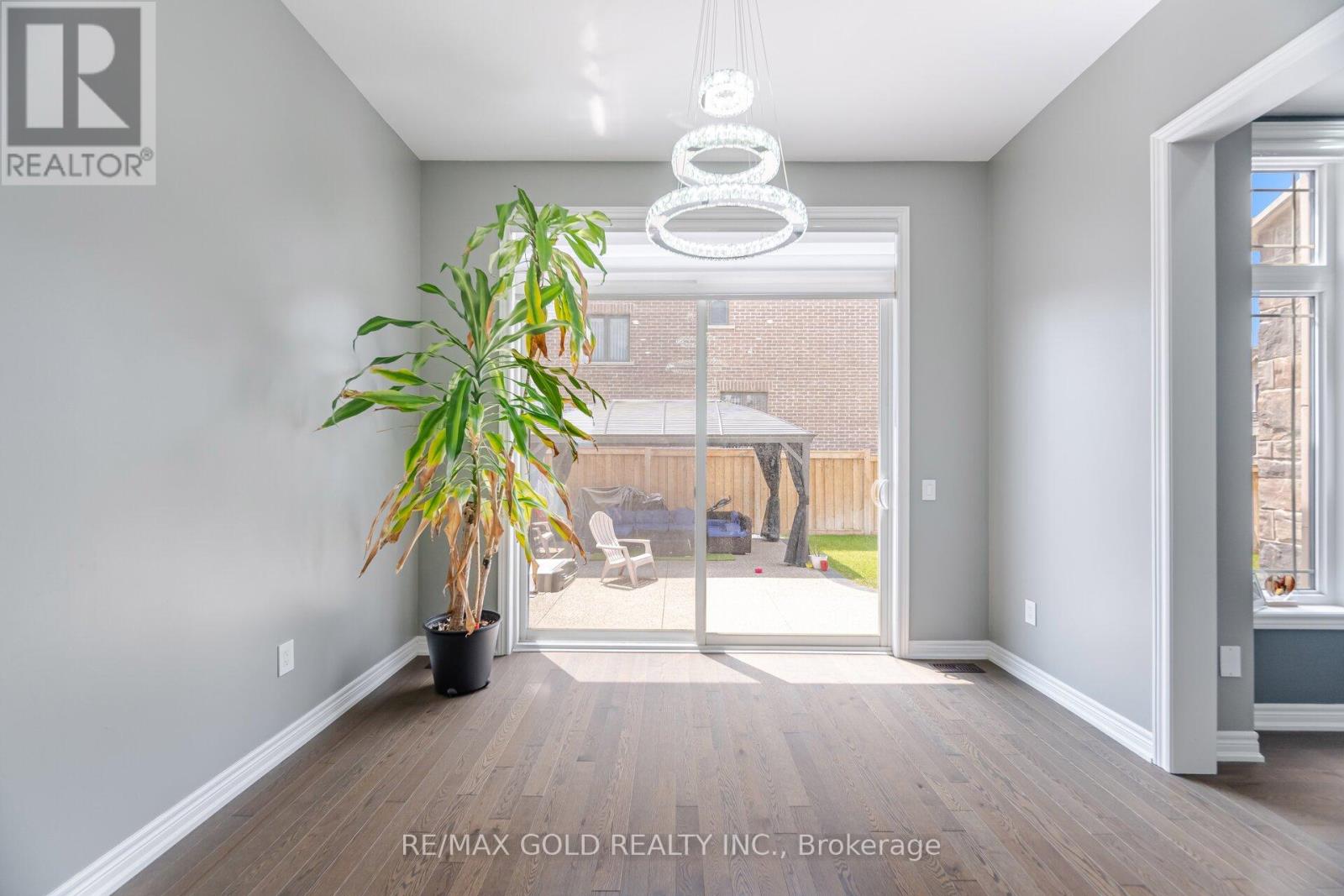 54 Ash Hill Avenue, Caledon, Ontario  L7C 4E8 - Photo 13 - W13802332